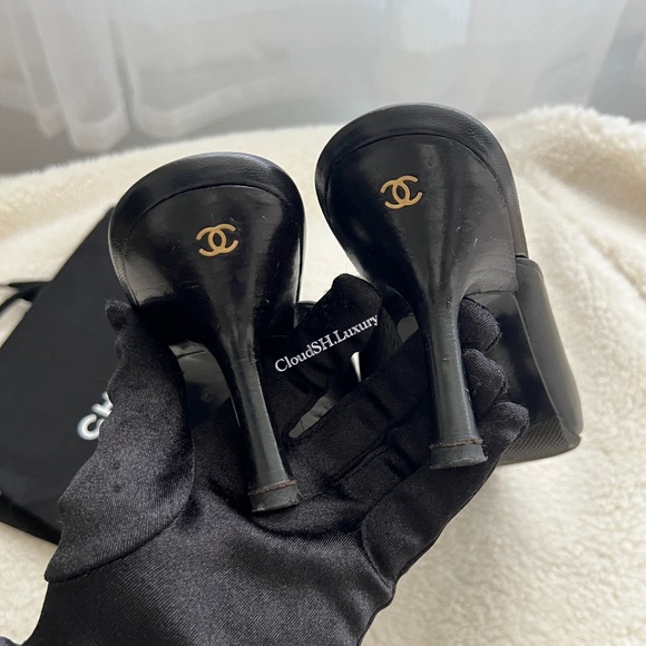 Auth Chanel Vintage Black Pointed CC Logo Mules - Size 37 - Picture 11 of 12